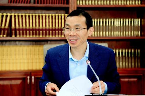 社会科学文献出版社副总编辑蔡继辉发言